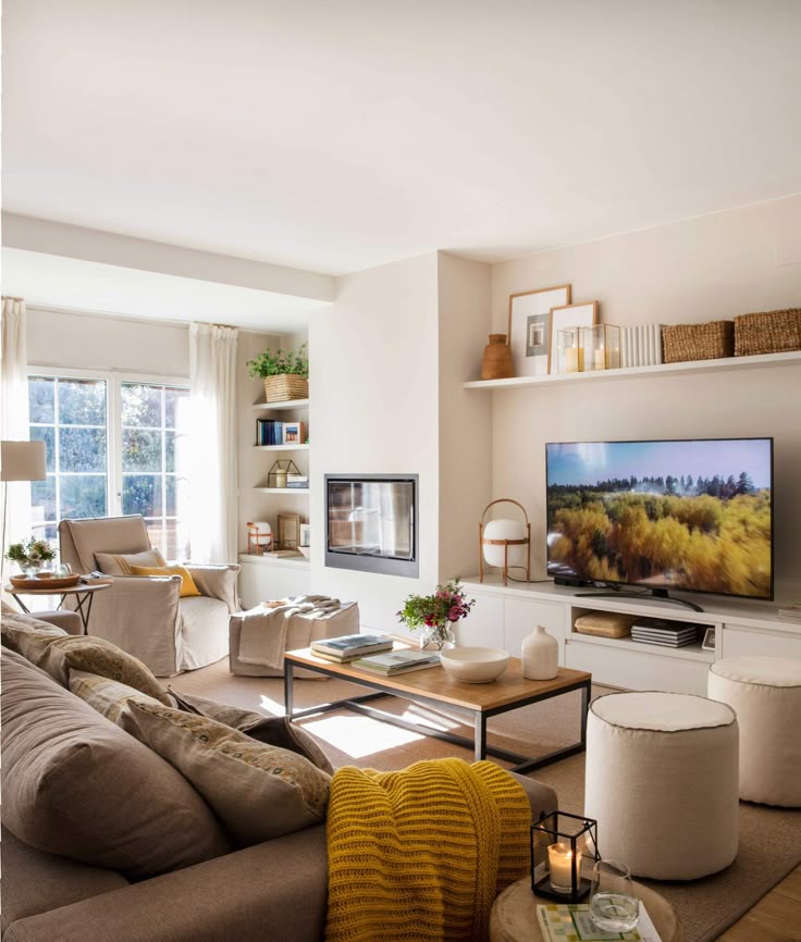 10 salones con un toque otoñal que inspirarán tu casa en 2025_ cálidos, con personalidad y llenos de ideas fáciles