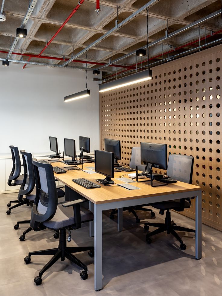 Sala de trabalho com Divisória